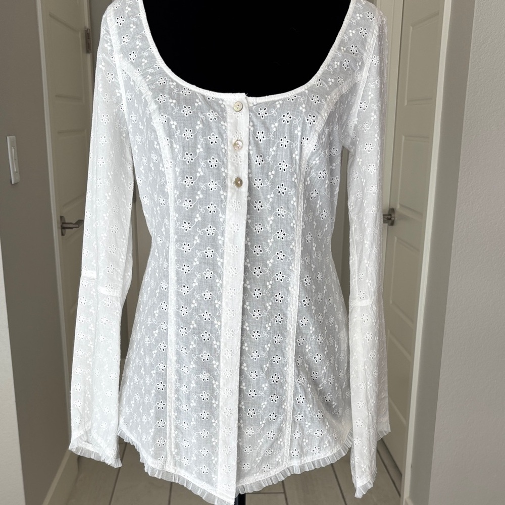 Frankies Bikinis x Sydney Sweeney Bardot Eyelet Flyaway Top White NWT Size L - Picture 5 of 15